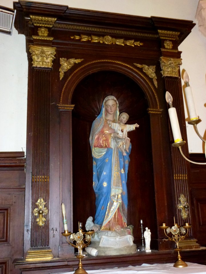 Église_de_La_Neuville_aux_Tourneurs,_statue_Vierge_et_Enfant