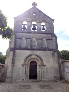 Église_Saint-Nicolas_de_Courcelles,_extérieur