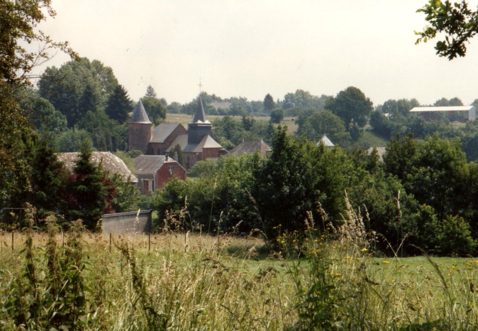Église_Saint-Nicolas_de_Grandrieux_en_1991