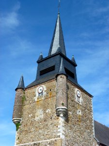 Église_Saint-Nicolas_de_Signy-le-Petit,_tour_vue_du_sud-ouest