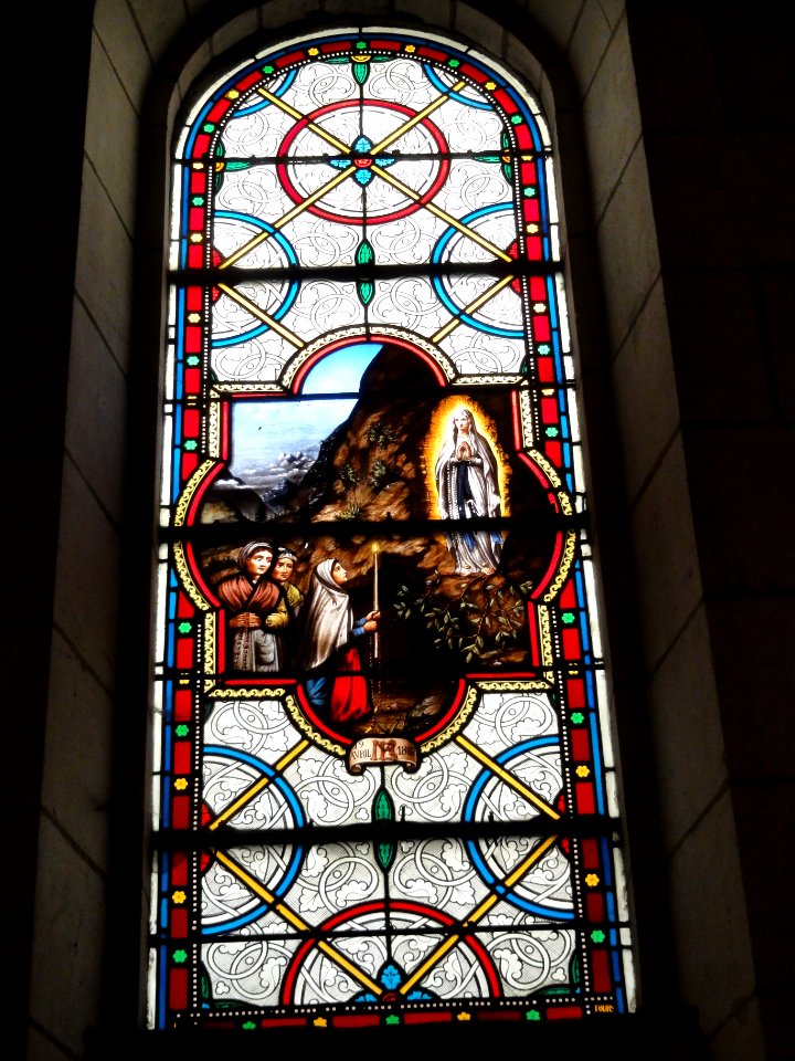 Église_Saint-Pierre-ès-Liens_de_Sorigny_(Indre-et-Loire)_vitrail_04