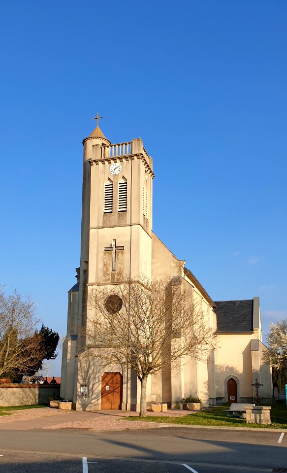 Église_Saint-Léger_de_Vendat