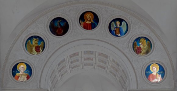 Église_Saint-Just_de_Lyon_-_Chœur_de_face,_médaillons