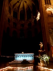 Église_Saint-Nizier_de_Lyon_-_Autel_et_lumignons_2