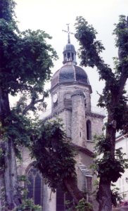 Église_Saint-Amateur-et-Saint-Viateur_de_Saint-Amour_en_1983