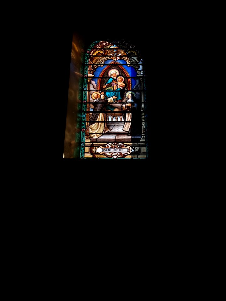 Église_Saint-Bonnet_de_Jaujac_-_Vitrail_Saint_Rosaire