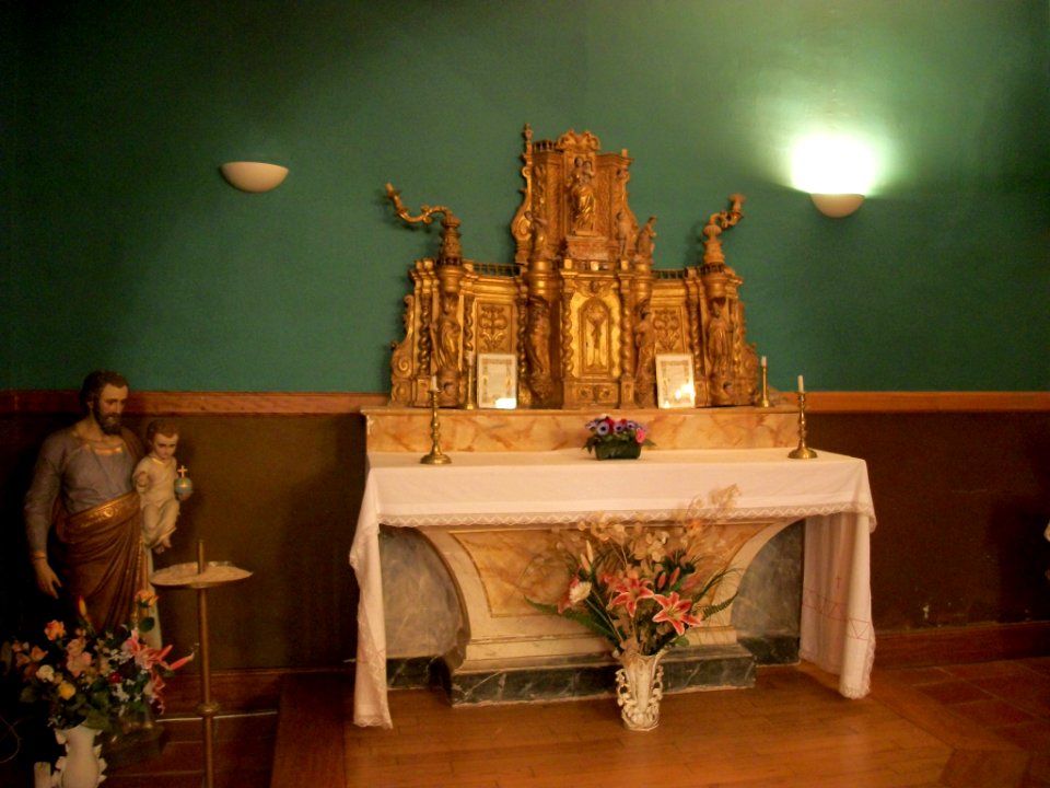 Église_Sainte-Anne_de_Cuguron_05