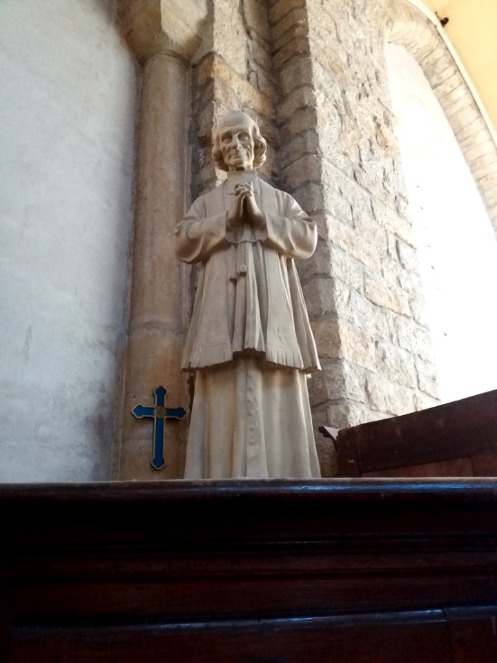 Église_Saint-Didier_de_Saint-Didier-au-Mont-d'Or_-_Statue_du_Curé_d'Ars