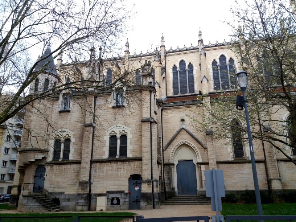 Église_Sainte-Blandine_-_Arrière_du_côté_nord