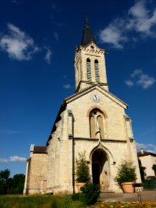 Église_Saint-Didier_de_Saint-Didier-de-Formans_-_Façade