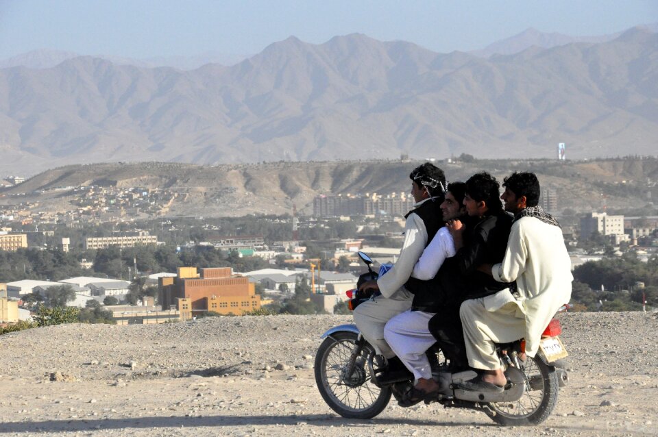 Four too much kabul