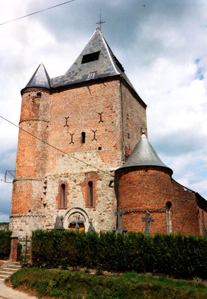 Église_Sainte-Benoîte_de_Lerzy_en_1991