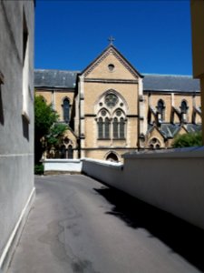 Église_Saint-Bernard_vue_depuis_la_rue_Vaucanson