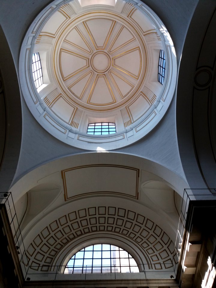 Église_Notre-Dame-Saint-Vincent_de_Lyon_-_Coupole_2