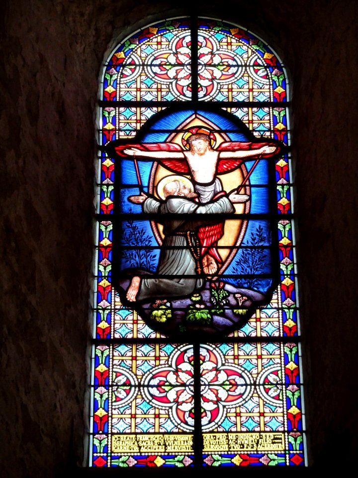 Église_Notre_Dame_et_Saint-Junien_de_Lusignan,_vitrail_02