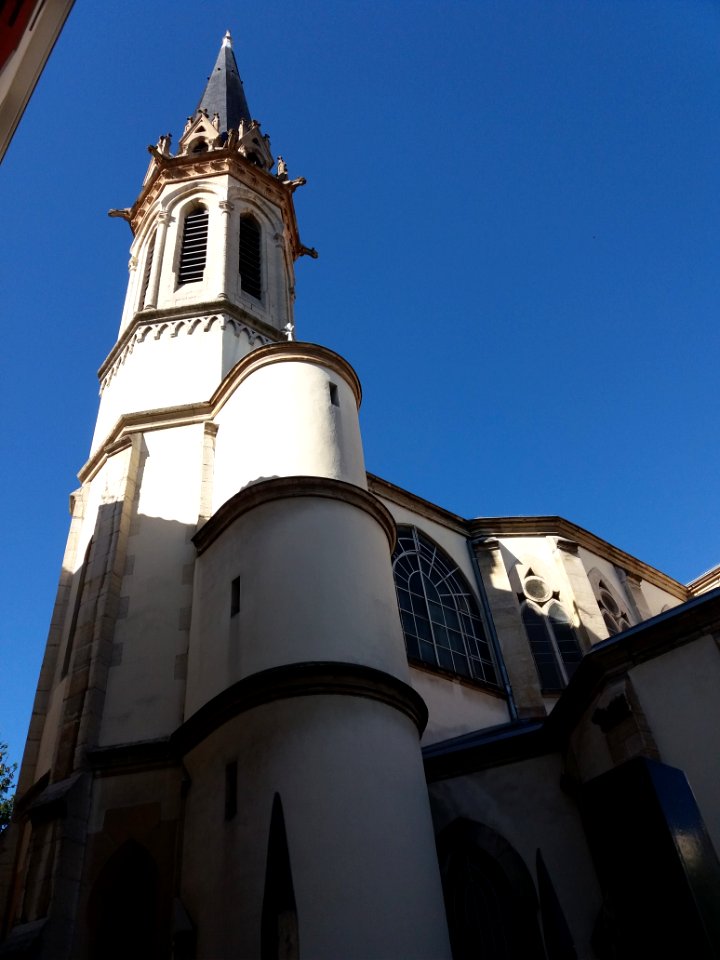 Église_Notre-Dame_de_Bellecombe_de_Lyon_-_Clocher_côté_nord-est