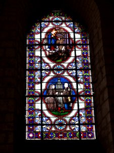 Église_Notre_Dame_et_Saint-Junien_de_Lusignan,_vitrail_05