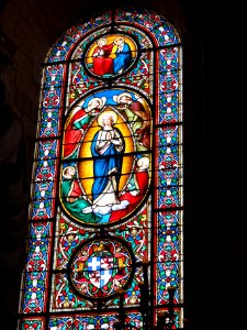 Église_Notre_Dame_et_Saint-Junien_de_Lusignan,_vitrail_10