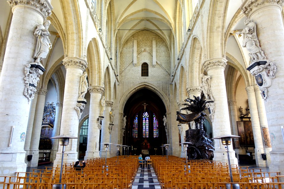 Église_Notre-Dame-de-la-Chapelle_-_Brussels,_Belgium_-_DSC07726