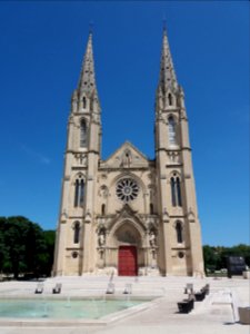 Église_Saint-Baudile_de_Nîmes_-_Façade