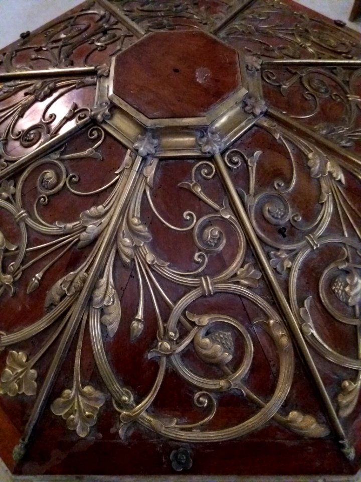 Église_de_la_Rédemption_-_Fonds_baptismaux_-_Dessus