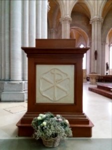 Église_de_la_Rédemption_-_Pupitre