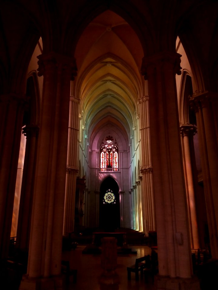 Église_de_la_Rédemption_-_Nef_3