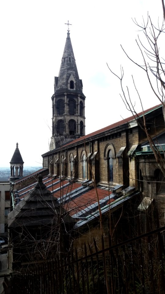Église_du_Bon-Pasteur_de_Lyon_-_Côté_sud