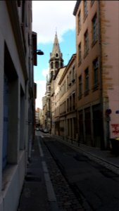 Église_du_Bon-Pasteur_de_Lyon_-_Situation_dans_la_rue_Neyret