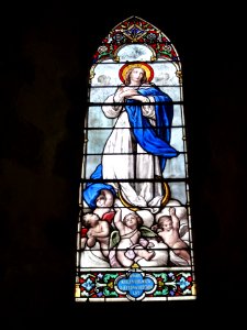 Église_de_Toury,_vitraux_par_Lorin_02