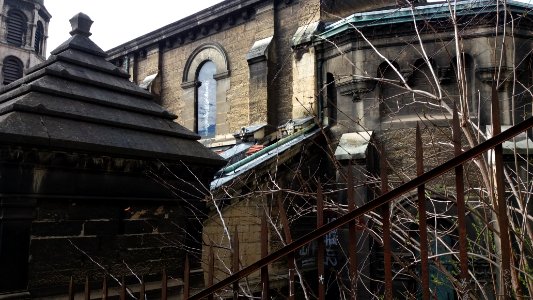 Église_du_Bon-Pasteur_de_Lyon_-_Détail_côté_sud-ouest