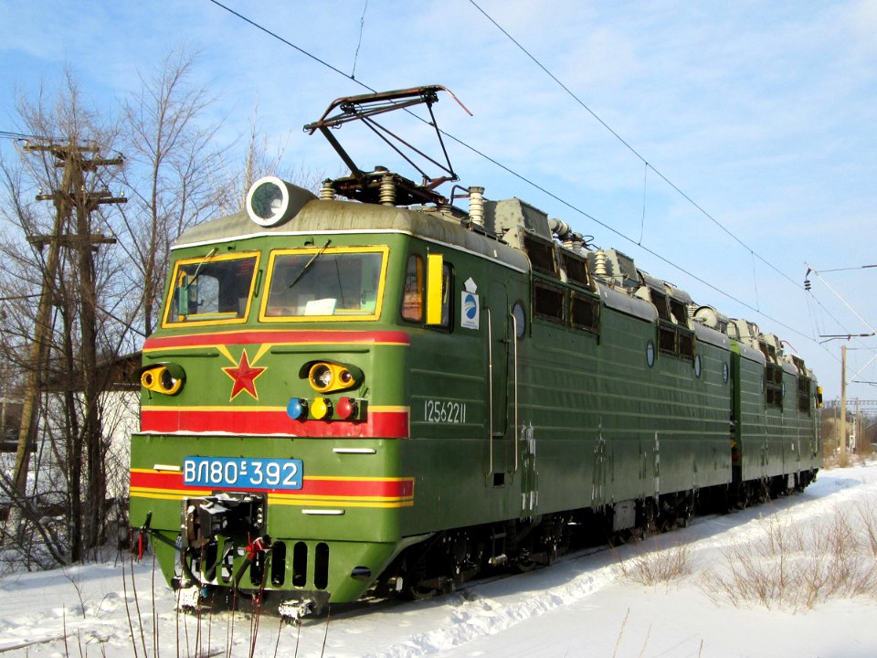 ВЛ80С-392,_Казахстан,_Карагандинская_область,_депо_Караганда-Сортировочная_(Trainpix_86200)
