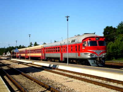 ДР1А-284,_Литва,_Вильнюсский_уезд,_станция_Пабраде_(Trainpix_91316)
