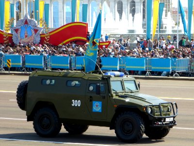 ГАЗ-2330_Тигр_на_военном_параде_в_Астане_7_мая_2015_года