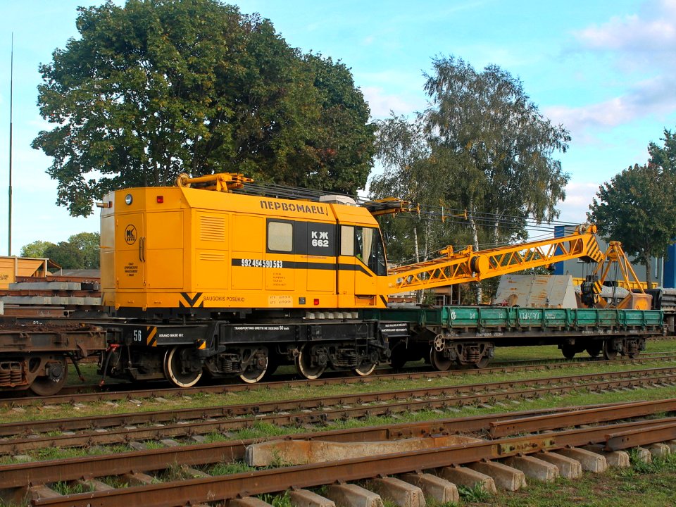 КЖ662-56,_Литва,_Шяуляйский_уезд,_станция_Шиленай_(Trainpix_175287)
