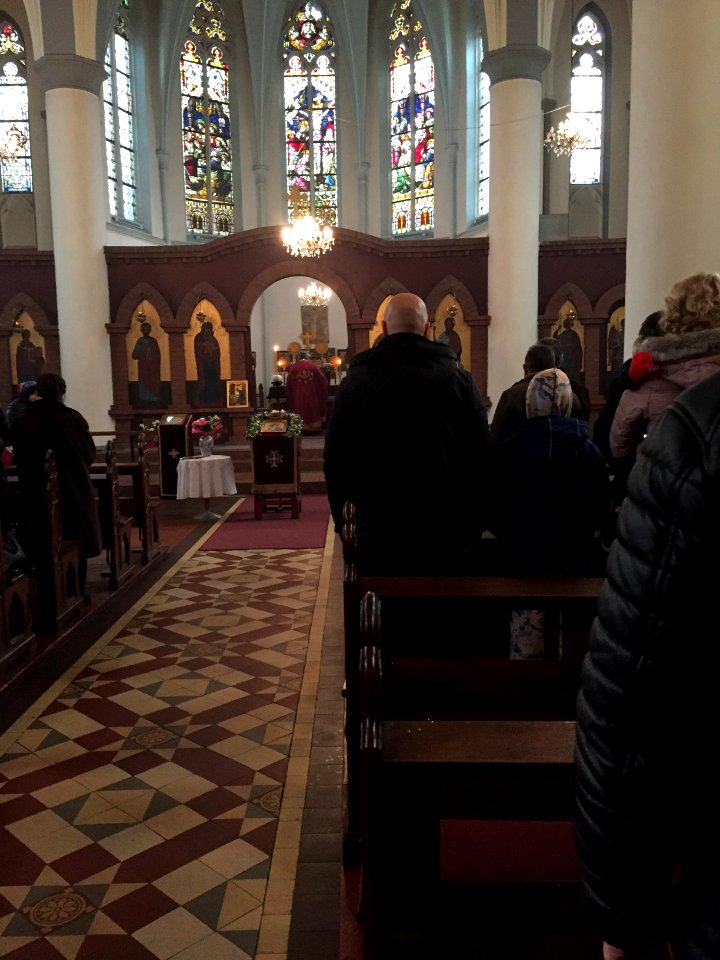 Иконостас_у_Српској_православној_цркви_у_Дортмунду,_Немачка