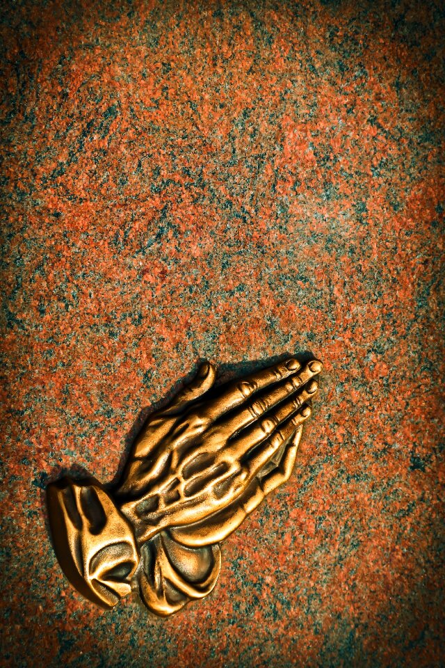 Mourning stone transience