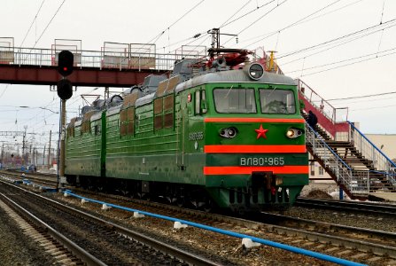 ВЛ80Т-965,_Россия,_Пензенская_область,_перегон_Пенза-III_-_Заречный_парк_(Trainpix_95449)