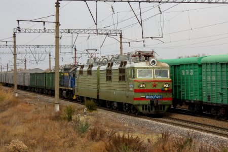 ВЛ80С-489,_Казахстан,_Карагандинская_область,_перегон_Жана_Караганды_-_Майкудук_(Trainpix_176903)