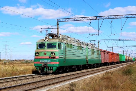 ВЛ80С-520,_Казахстан,_Карагандинская_область,_перегон_Жана_Караганды_-_Майкудук_(Trainpix_144074)