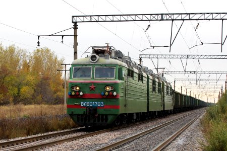 ВЛ80С-763,_Казахстан,_Карагандинская_область,_перегон_Жана_Караганды_-_Майкудук_(Trainpix_144349)