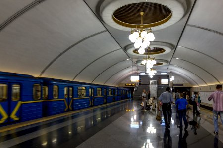 Выставочный_центр_(станция_метро)_01