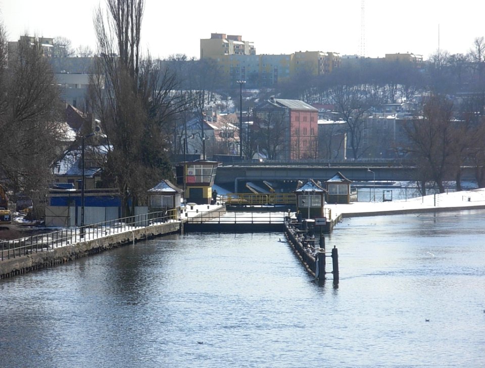 Śluza_Miejska_z_mostu_WJ_03-2013