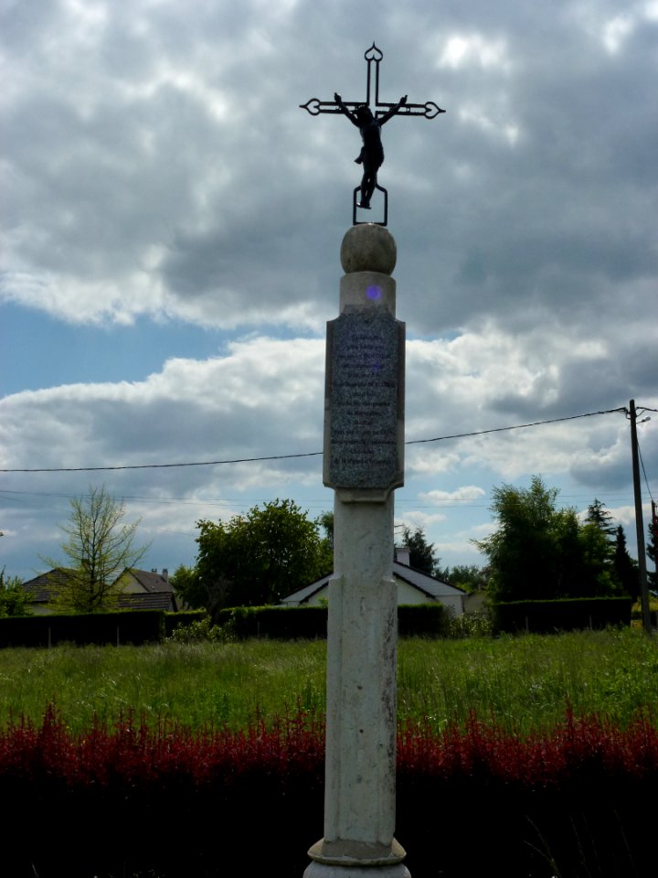 Épégard_(Eure,_Fr)_croix_de_chemin