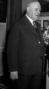 Émile_Hamilius_(1)_cropped_from_Bezoek_Luxemburgs_burgemeester_Den_Haag,_Bestanddeelnr_904-5218