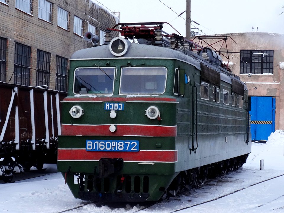 ВЛ60ПК-1872,_Kazakhstan,_Karaganda_region,_Karaganda_depot_(Trainpix_120690)