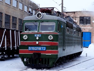 ВЛ60ПК-1872,_Kazakhstan,_Karaganda_region,_Karaganda_depot_(Trainpix_120690)