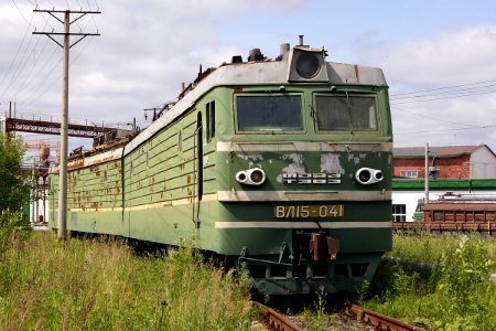 ВЛ15-041,_Россия,_Ленинградская_область,_депо_Волховстрой_(Trainpix_70884)