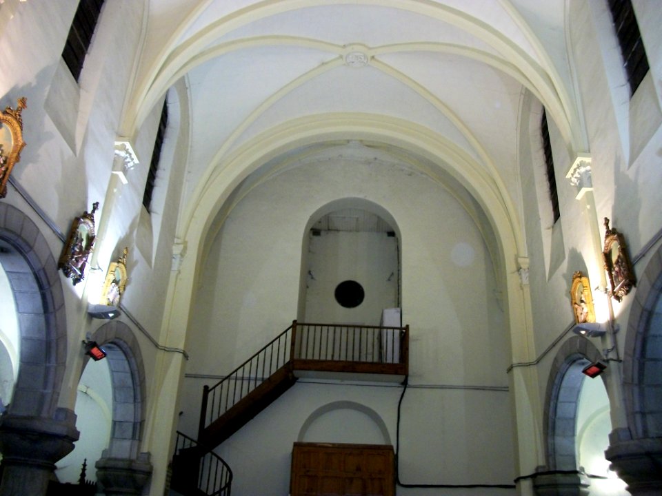 Église_Saint-Roch_de_Loures-Barousse_07