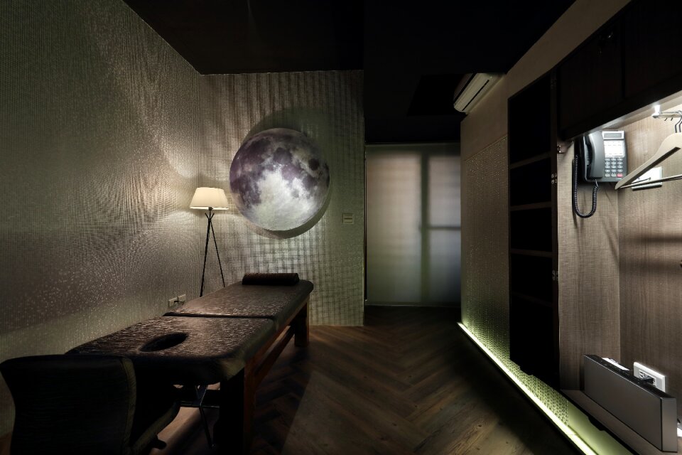 Relax massage indoor